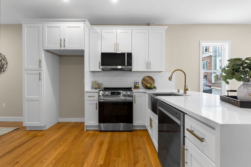 362 Silver Street Boston, MA 02127 - Photo 9 of 26