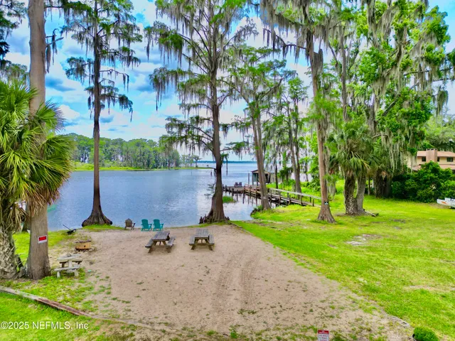 $319,900 | 6027 Dogwood Lane, Melrose, FL 32666