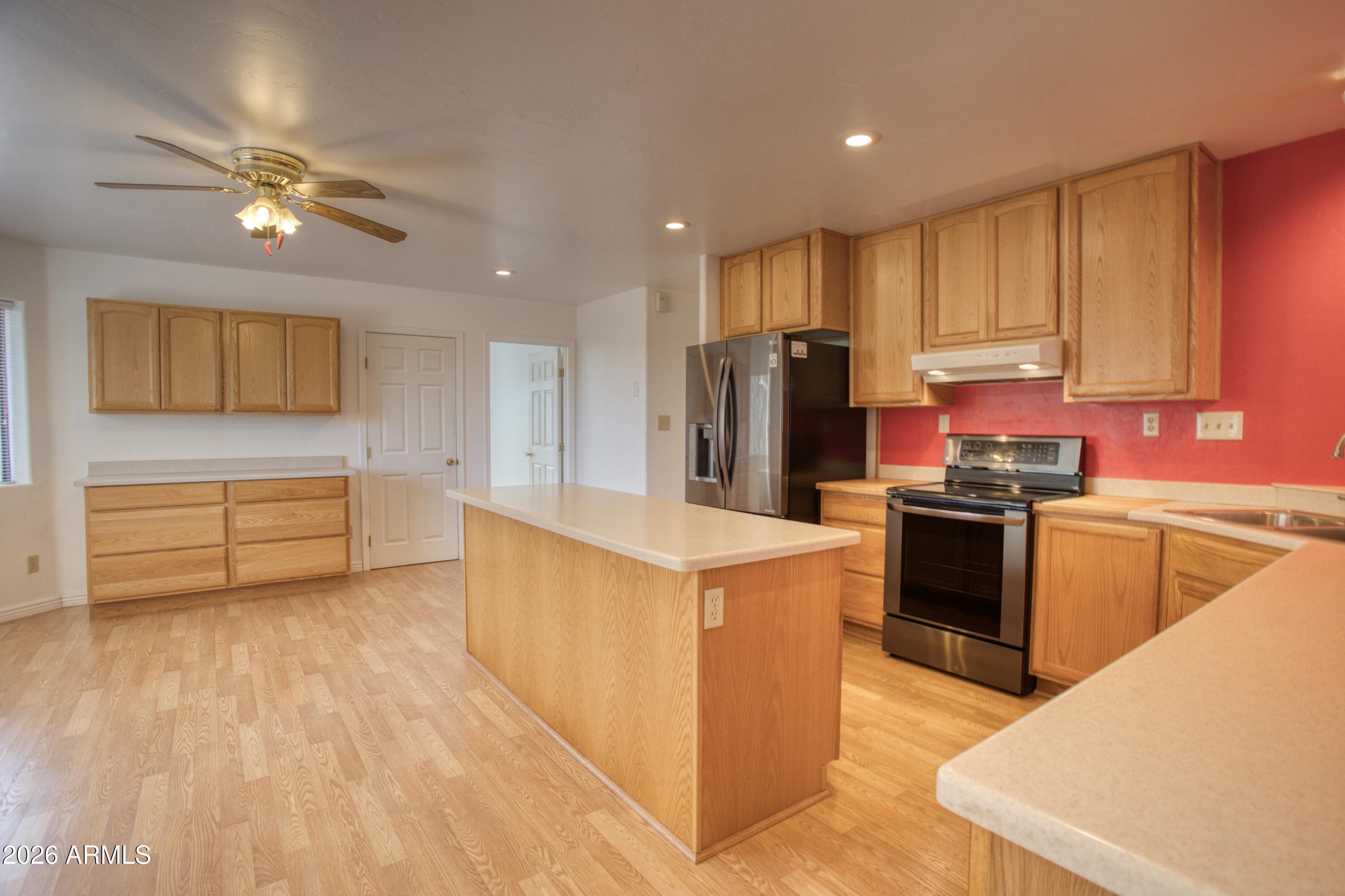 949 Geronimo Lane Show Low, AZ 85901 - Photo 14 of 46