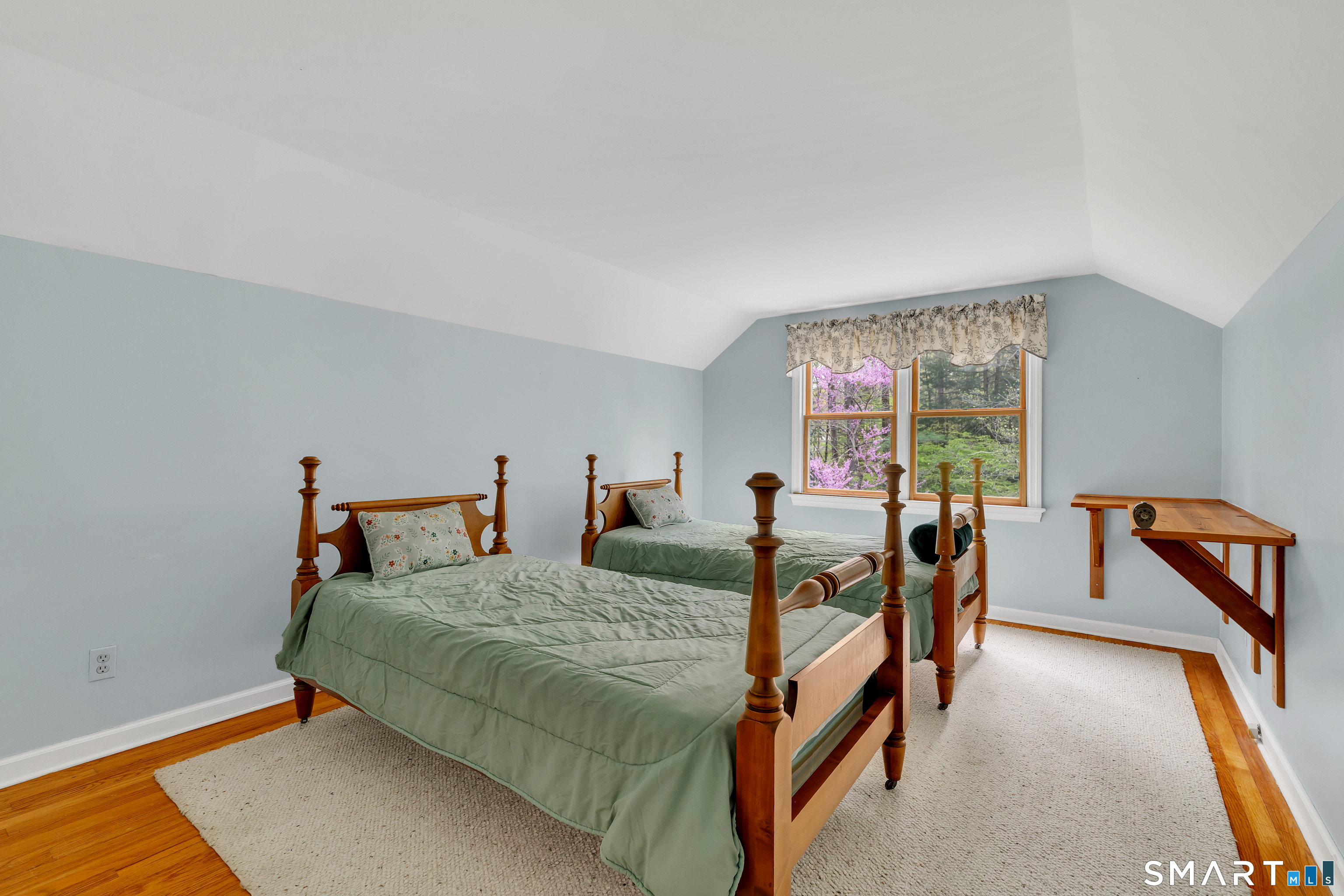 148 Old Redding Road Redding, CT 06896 - Photo 28 of 39 a bedroom with two beds and window