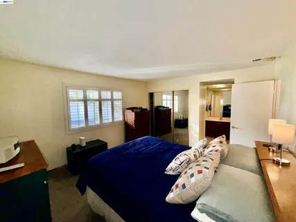 $778,000 | 123-123 Ironwood, Oakland, CA 94605