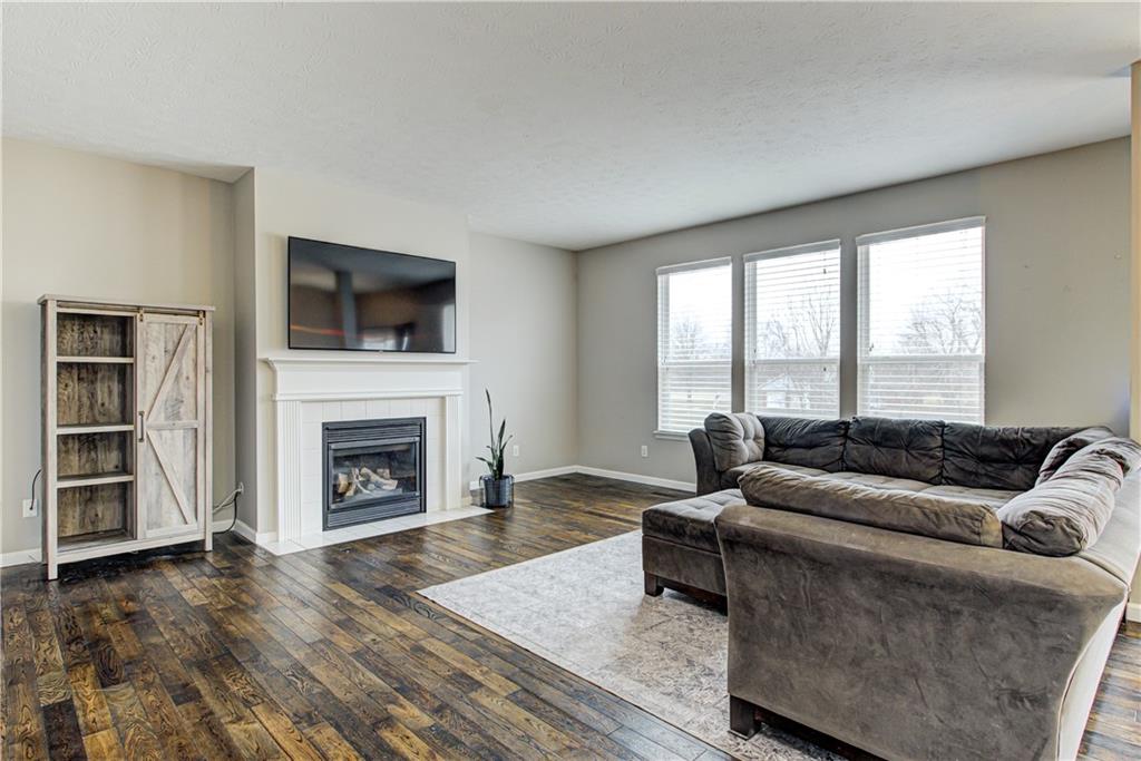 8842 Rapp Drive Indianapolis, IN 46237 - Photo 7 of 38 Gallery Image 7