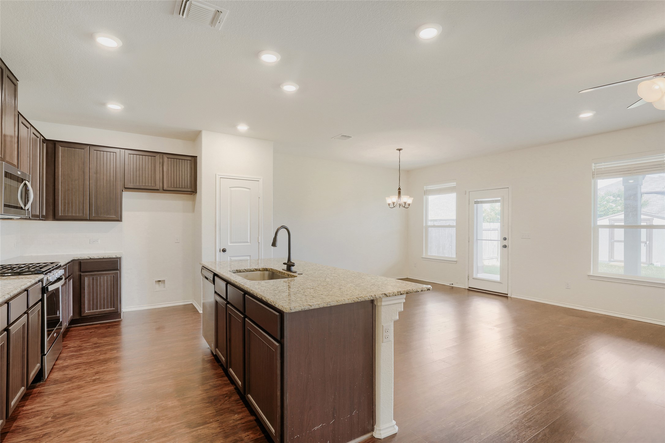 104 Kavanaugh Street Georgetown, TX 78628 - Photo 7 of 30 kitchen/dining room
