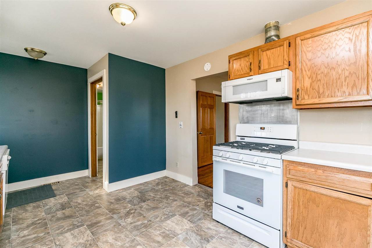 1931 Mt Vernon Road Southeast Cedar Rapids, IA 52403 - Photo 13 of 38 Gallery Image 13