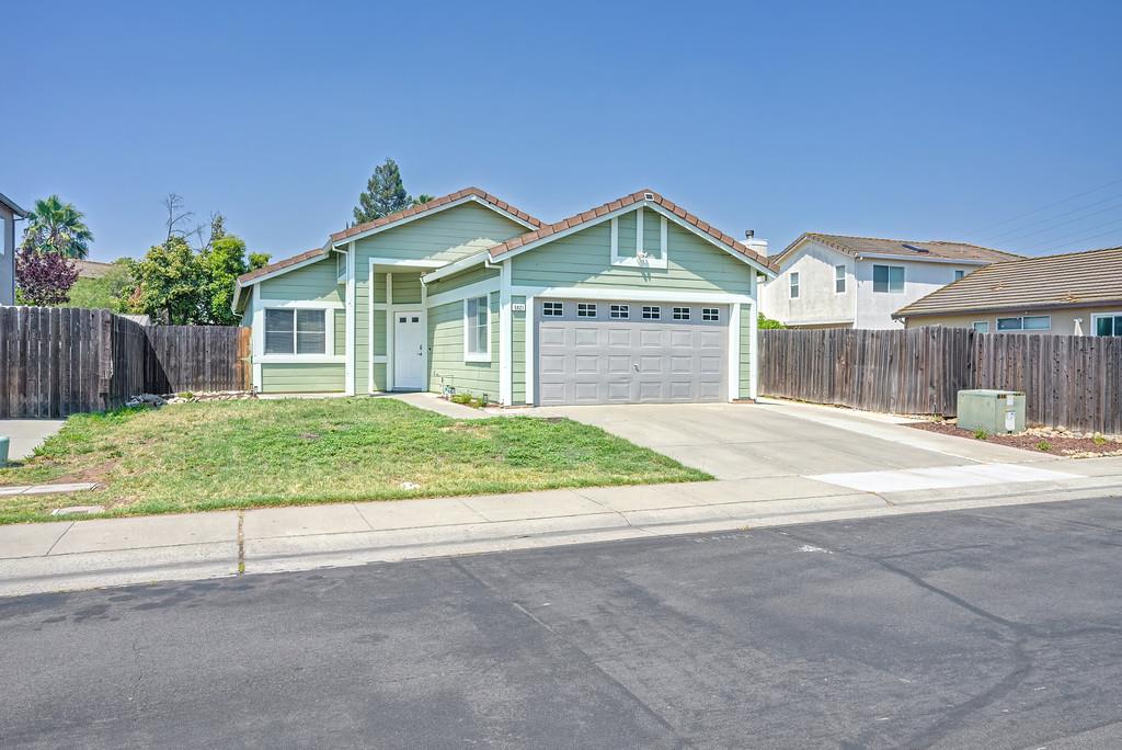 5621 Elk Spring Way Elk Grove, CA 95758 - Photo 2 of 35