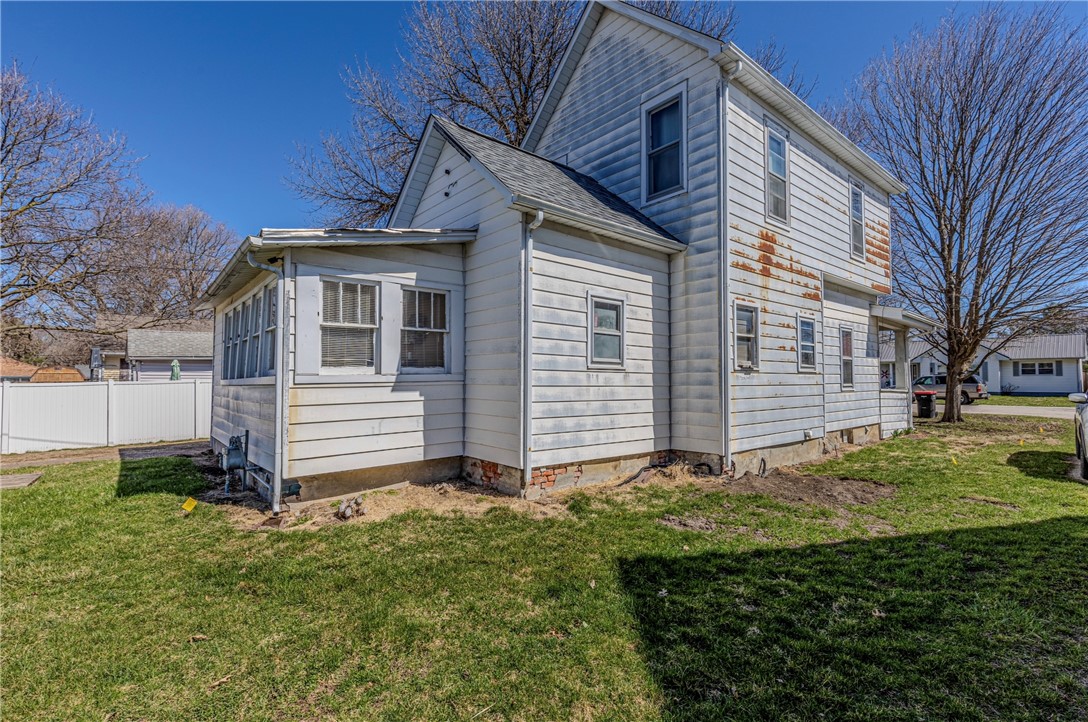 109 South St John Street Assumption, IL 62510 - Photo 9 of 29