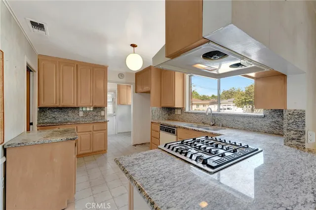 $1,100,000 | 1949 Chatwin Avenue, Long Beach, CA 90815
