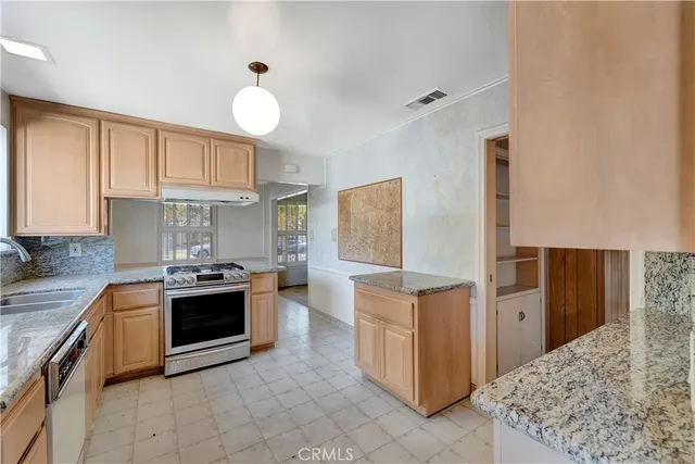 $1,100,000 | 1949 Chatwin Avenue, Long Beach, CA 90815