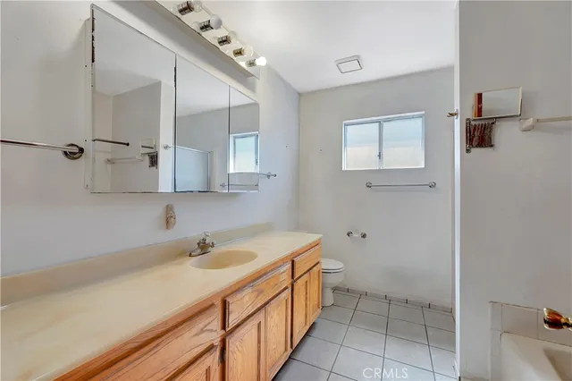 $1,100,000 | 1949 Chatwin Avenue, Long Beach, CA 90815