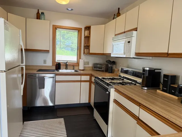 $449,000 | 29 1st Lane, Unit 17, Wilmington, VT 05363