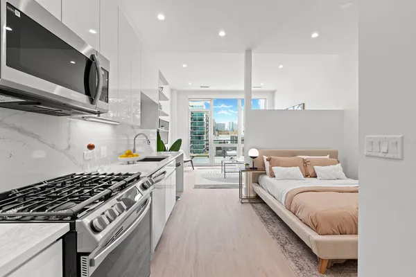 $2,895 | 812 West Adams Street, Unit 410, Chicago, IL 60607