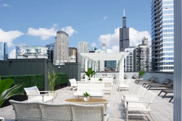 $2,895 | 812 West Adams Street, Unit 410, Chicago, IL 60607