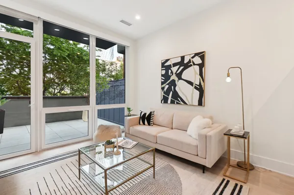 $2,895 | 812 West Adams Street, Unit 410, Chicago, IL 60607