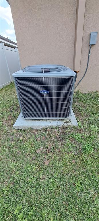 13052 Ogden Glade Road Dade City, FL 33525 - Photo 33 of 35 a view of a room with wooden floor