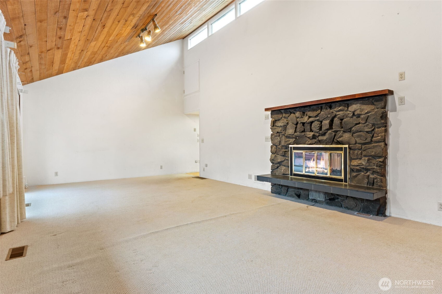 409 Shanklin Road Onalaska, WA 98570 - Photo 17 of 39