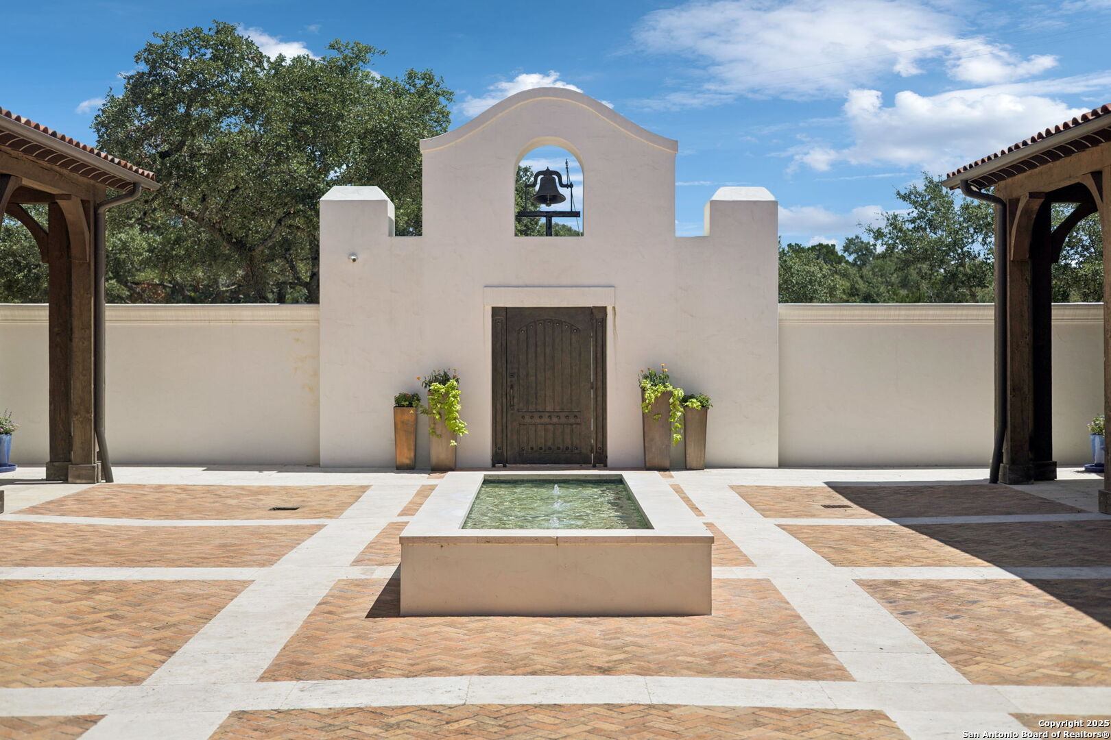 27285 Toutant Beauregard Road Boerne, TX 78006 - Photo 4 of 101
