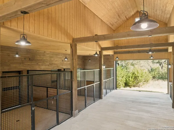 $16,900,000 | 27285 Toutant Beauregard Road, Boerne, TX 78006