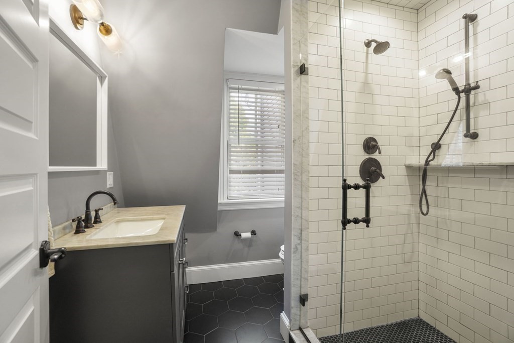 30 Beaumont Street Boston, MA 02124 - Photo 25 of 41