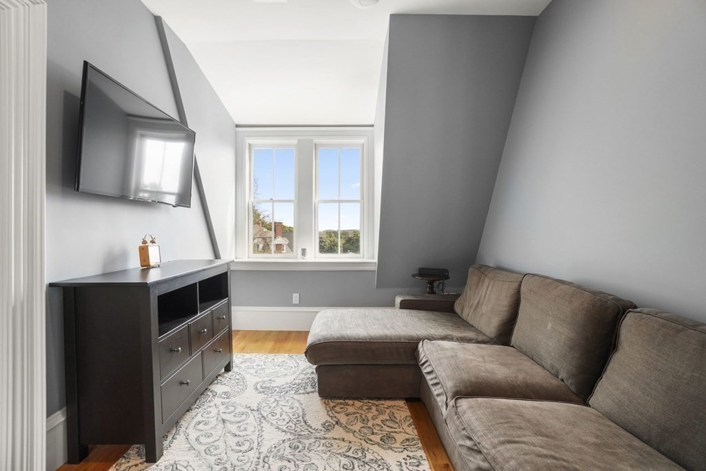 30 Beaumont Street Boston, MA 02124 - Photo 34 of 41