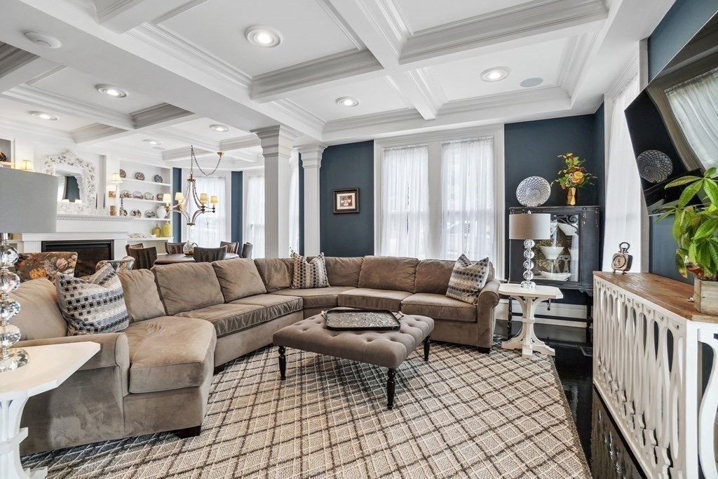 30 Beaumont Street Boston, MA 02124 - Photo 4 of 41