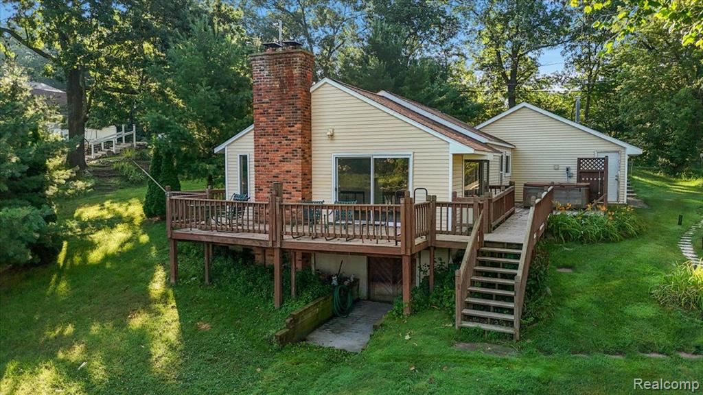9080 River Valley Road Brighton, MI 48116 - Photo 2 of 72