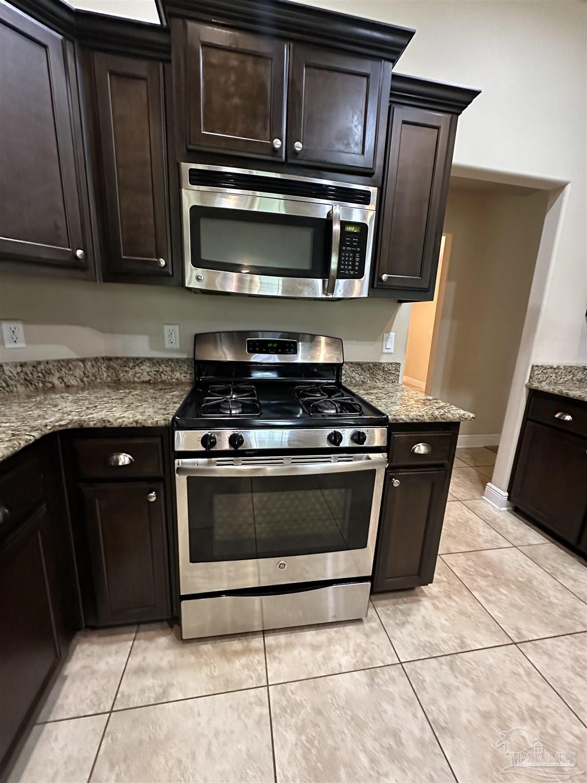 4700 Belvedere Circle Pace, FL 32571 - Photo 11 of 27