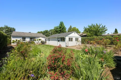 $695,000 | 1200 Dutton Avenue, Santa Rosa, CA 95407