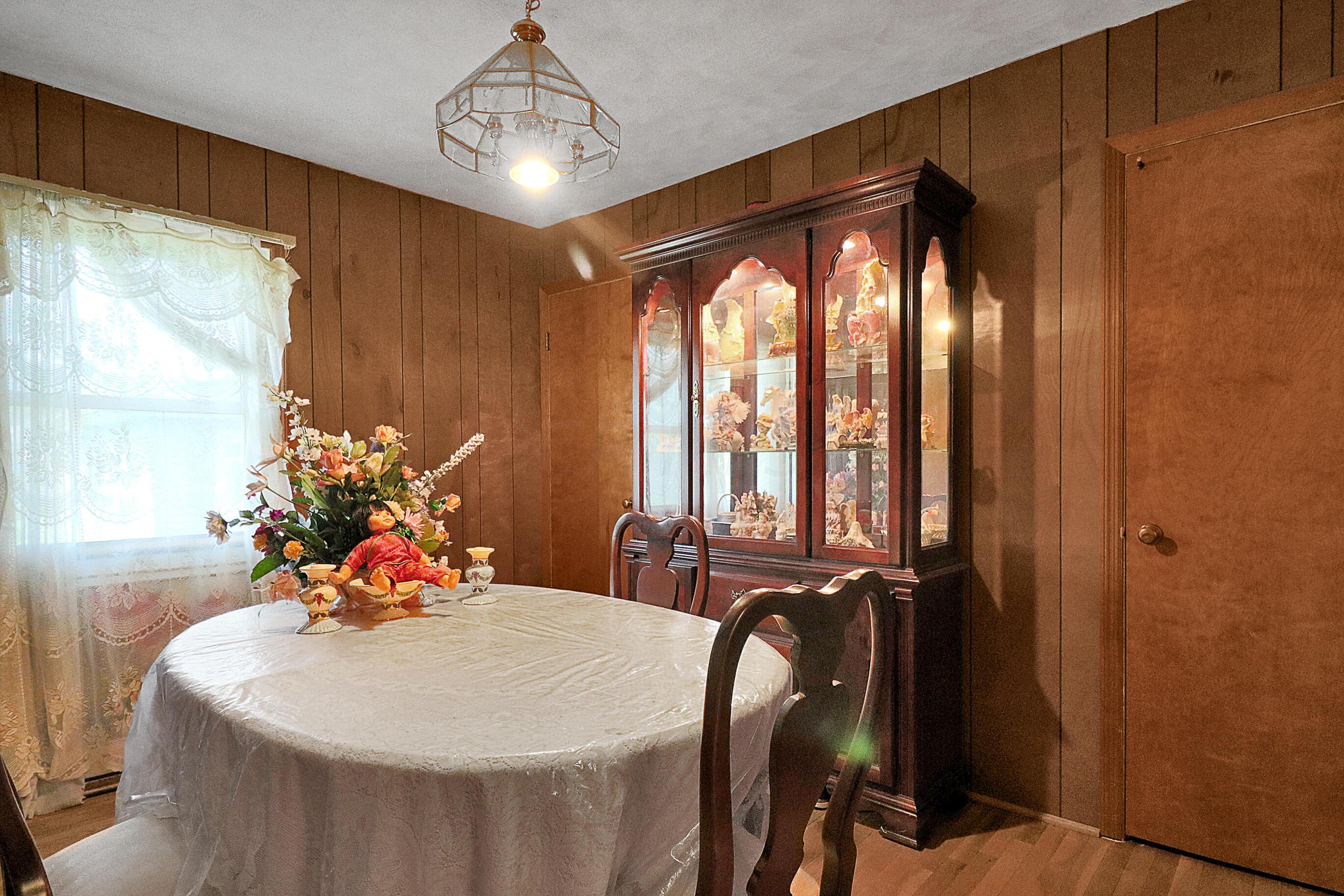 4477 Errington Road Columbus, OH 43227 - Photo 8 of 26 Gallery Image 8