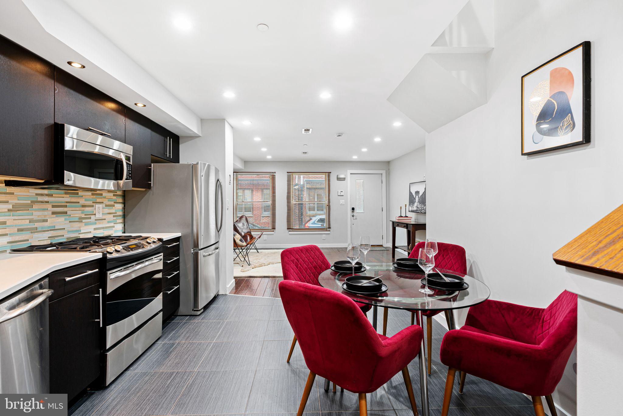 444 Poplar Street Philadelphia, PA 19123 - Photo 1 of 39