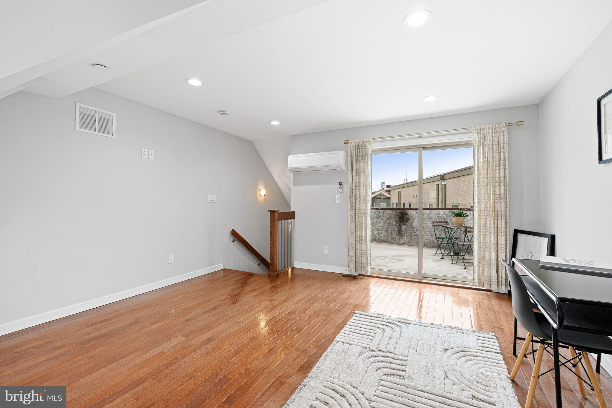 444 Poplar Street Philadelphia, PA 19123 - Photo 11 of 39