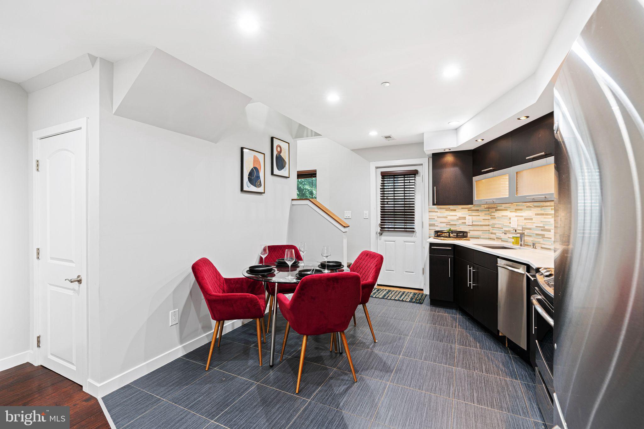 444 Poplar Street Philadelphia, PA 19123 - Photo 4 of 39