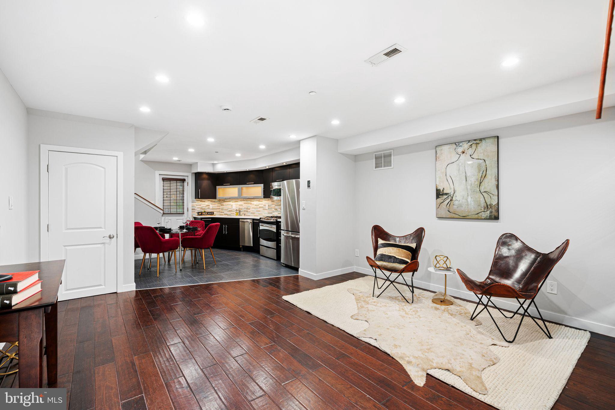 444 Poplar Street Philadelphia, PA 19123 - Photo 5 of 39