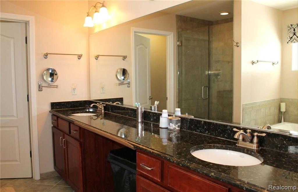 27291 Victoria Road Novi, MI 48374 - Photo 36 of 52