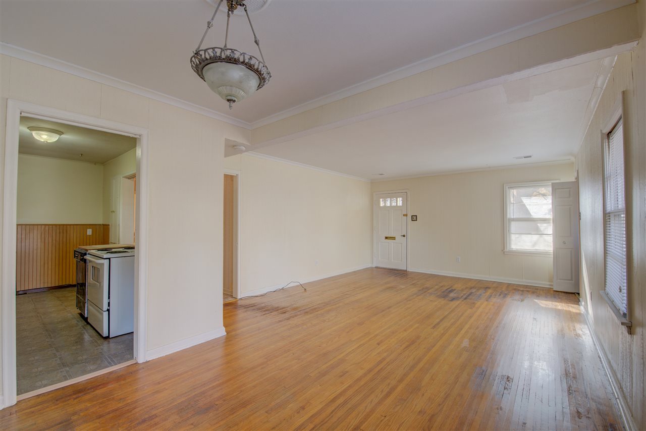 4632 Flamingo Road Memphis, TN 38117 - Photo 2 of 16
