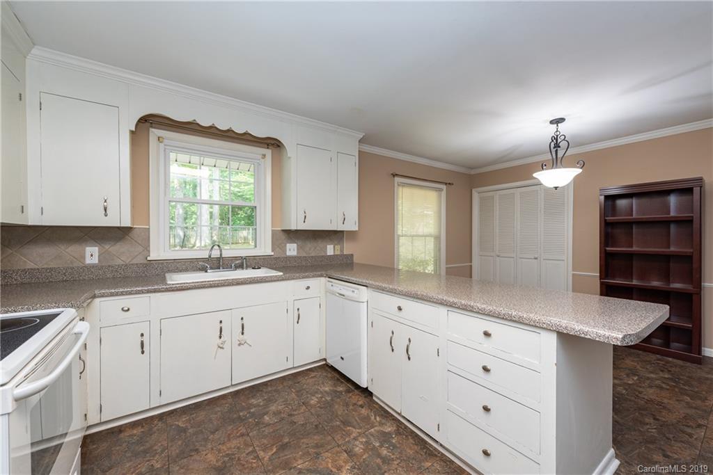 522 Briarwood Road Lancaster, SC 29720 - Photo 8 of 29 Gallery Image 8