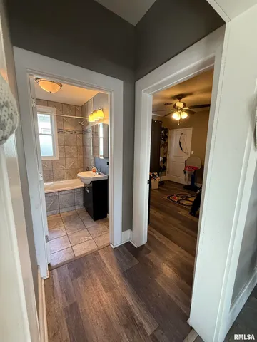 $169,900 | 605 Follis Avenue, Johnston City, IL 62951