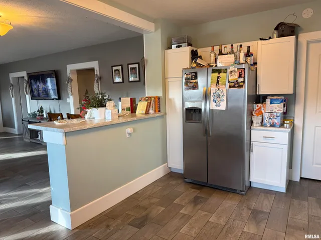 $169,900 | 605 Follis Avenue, Johnston City, IL 62951