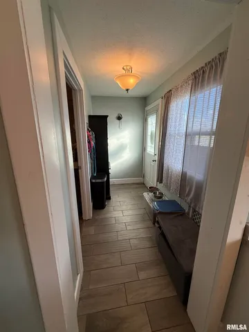 $169,900 | 605 Follis Avenue, Johnston City, IL 62951