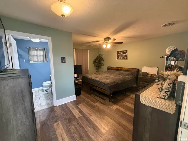 $169,900 | 605 Follis Avenue, Johnston City, IL 62951