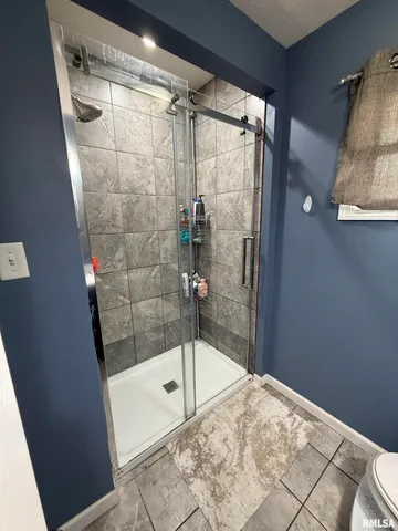 $169,900 | 605 Follis Avenue, Johnston City, IL 62951