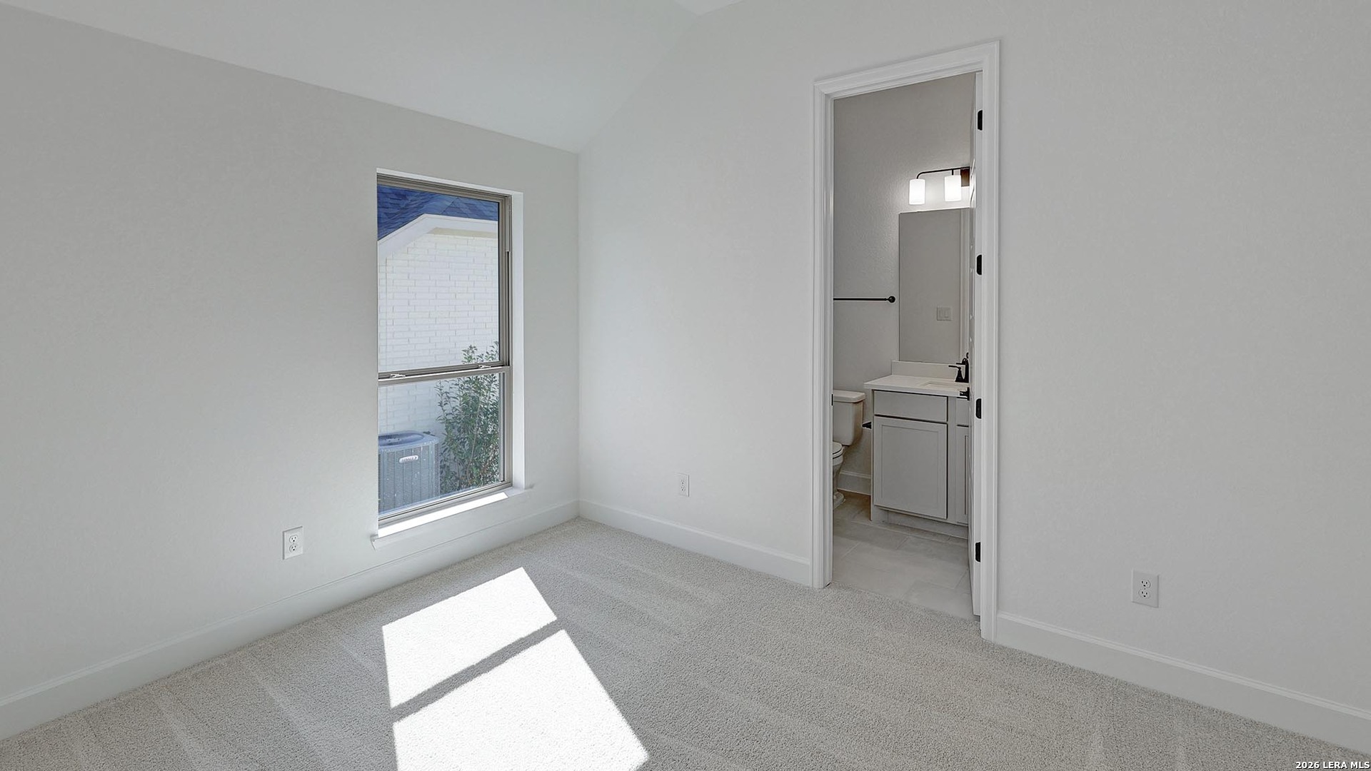 217 Hidalgo Boerne, TX 78006 - Photo 17 of 29