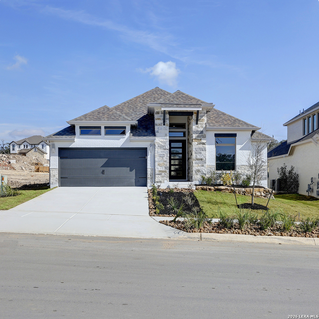 217 Hidalgo Boerne, TX 78006 - Photo 2 of 29