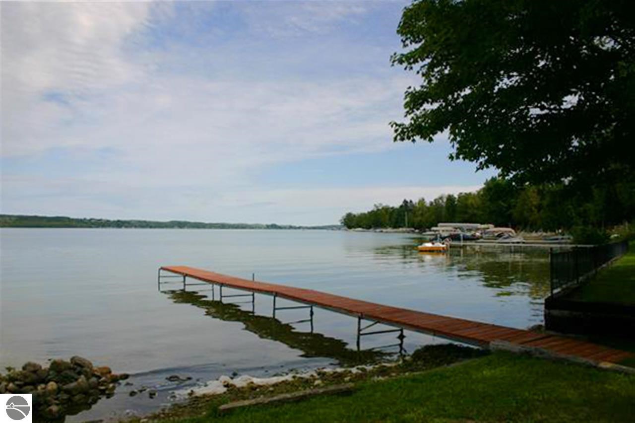 8970 South Sunnyview Road Traverse City, MI 49684 - Photo 11 of 46 1786580-10.JPG