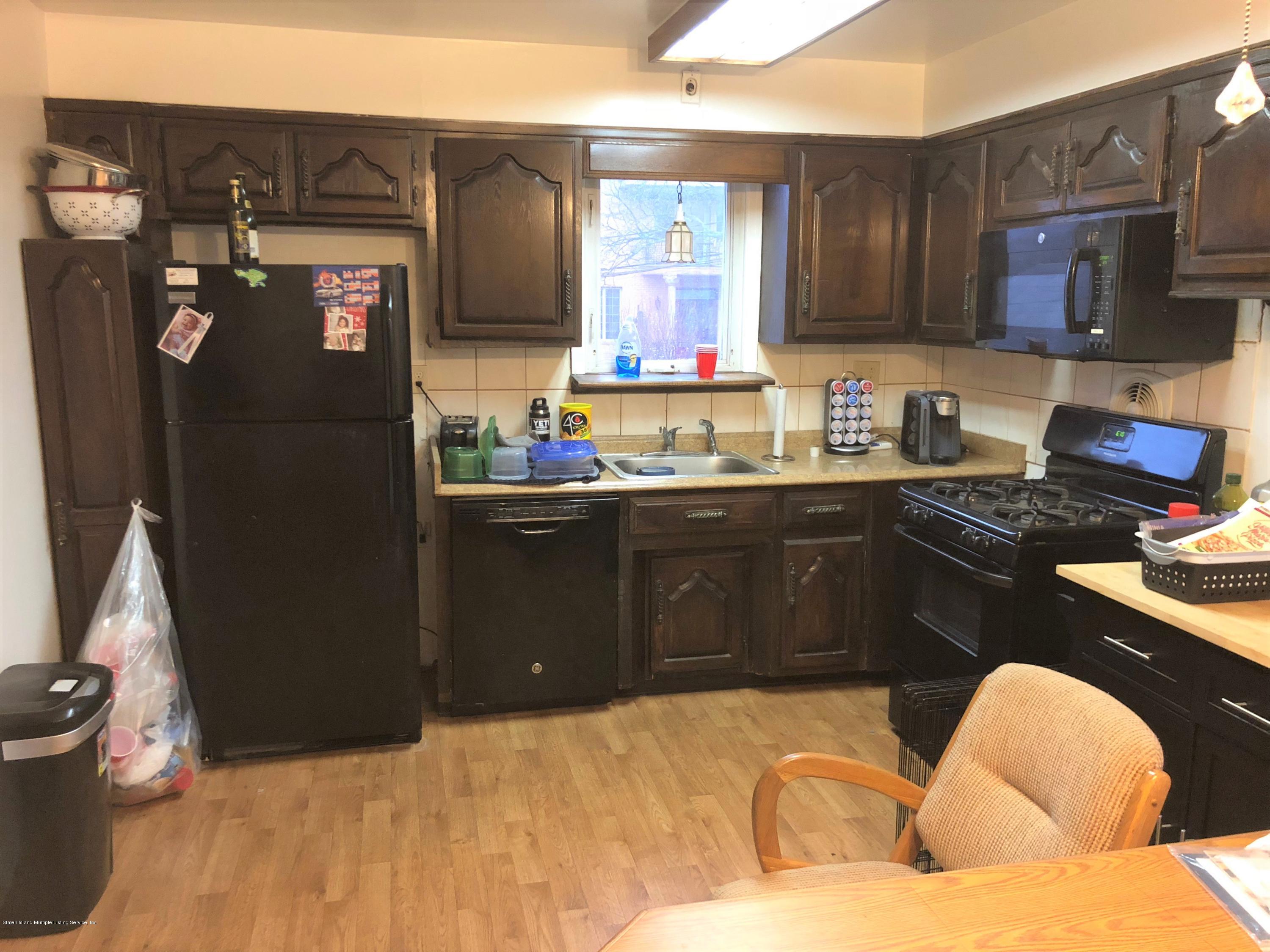 79 Cayuga Avenue Staten Island, NY 10301 - Photo 12 of 28 IMG_7527