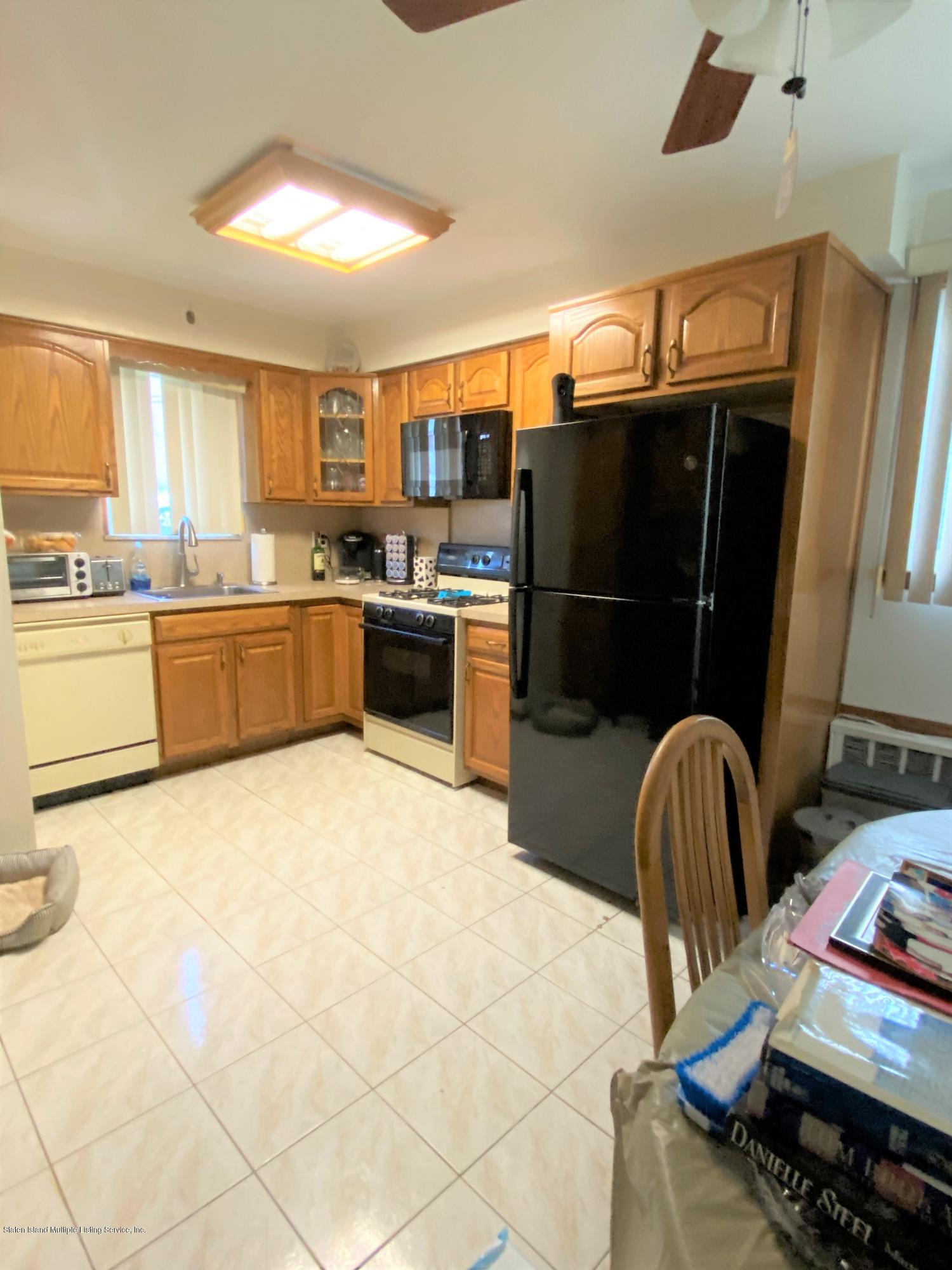 79 Cayuga Avenue Staten Island, NY 10301 - Photo 3 of 28 IMG_0505