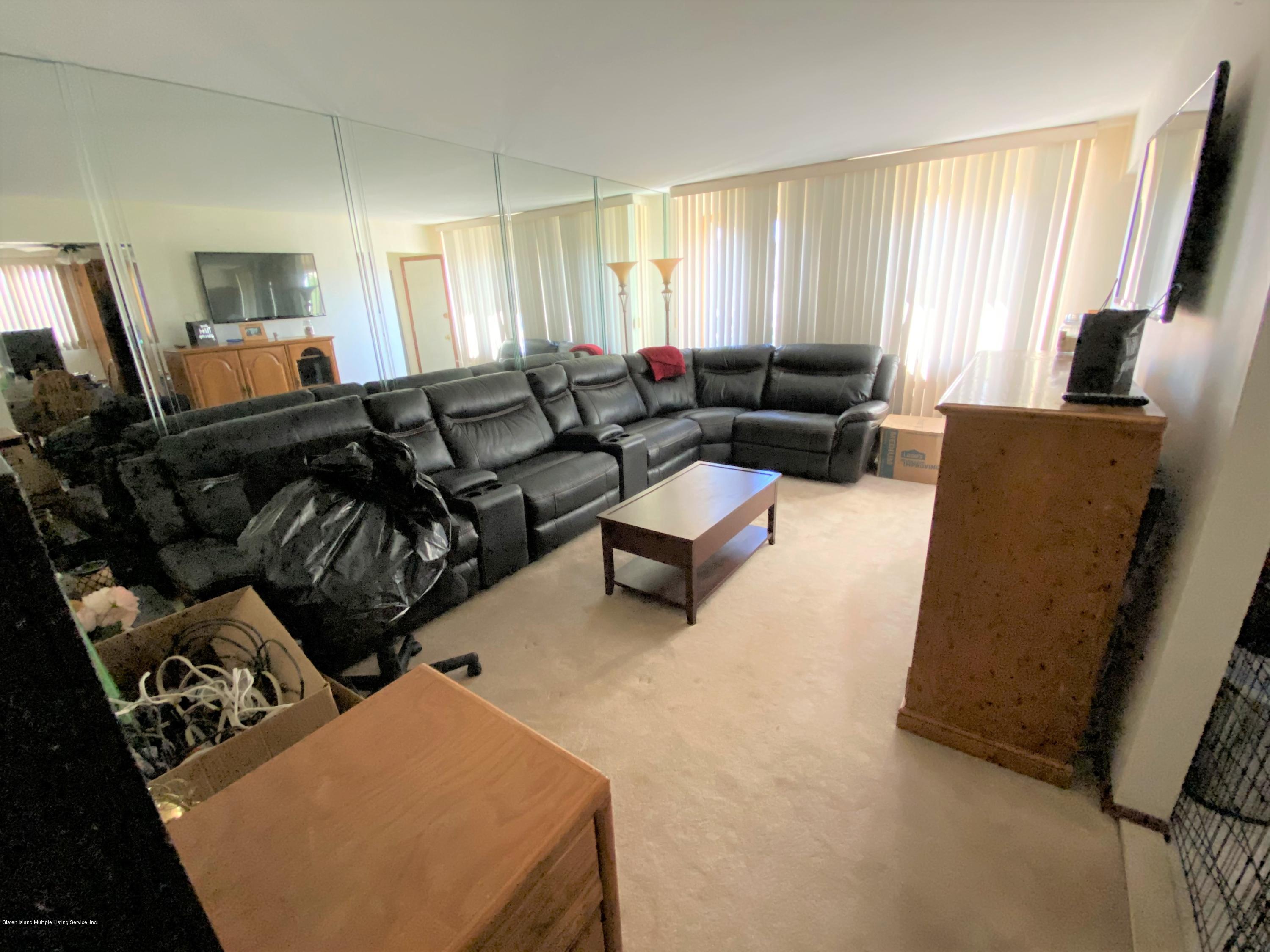 79 Cayuga Avenue Staten Island, NY 10301 - Photo 5 of 28 IMG_0513