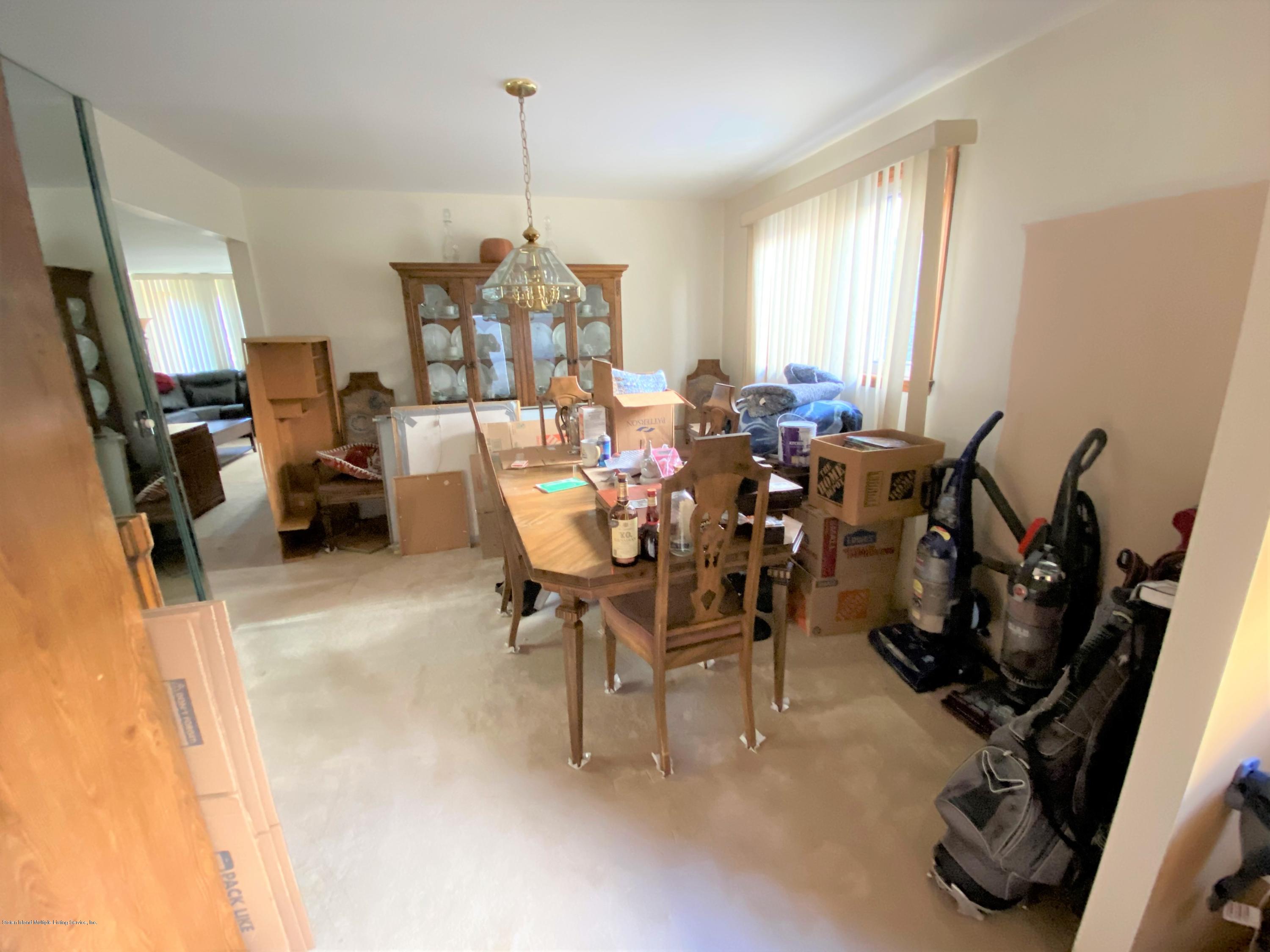 79 Cayuga Avenue Staten Island, NY 10301 - Photo 7 of 28 IMG_0512