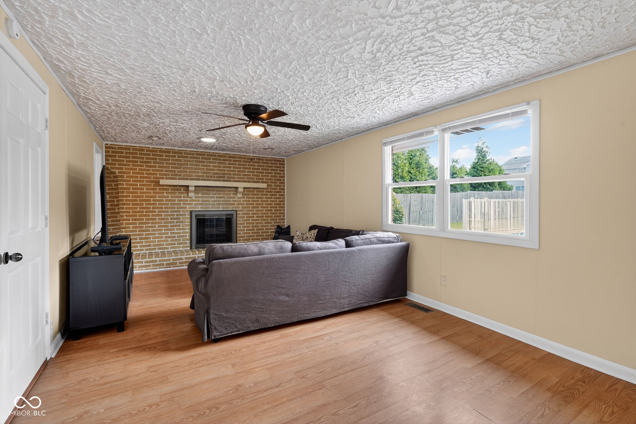 209 Ann Avenue Pendleton, IN 46064 - Photo 11 of 37