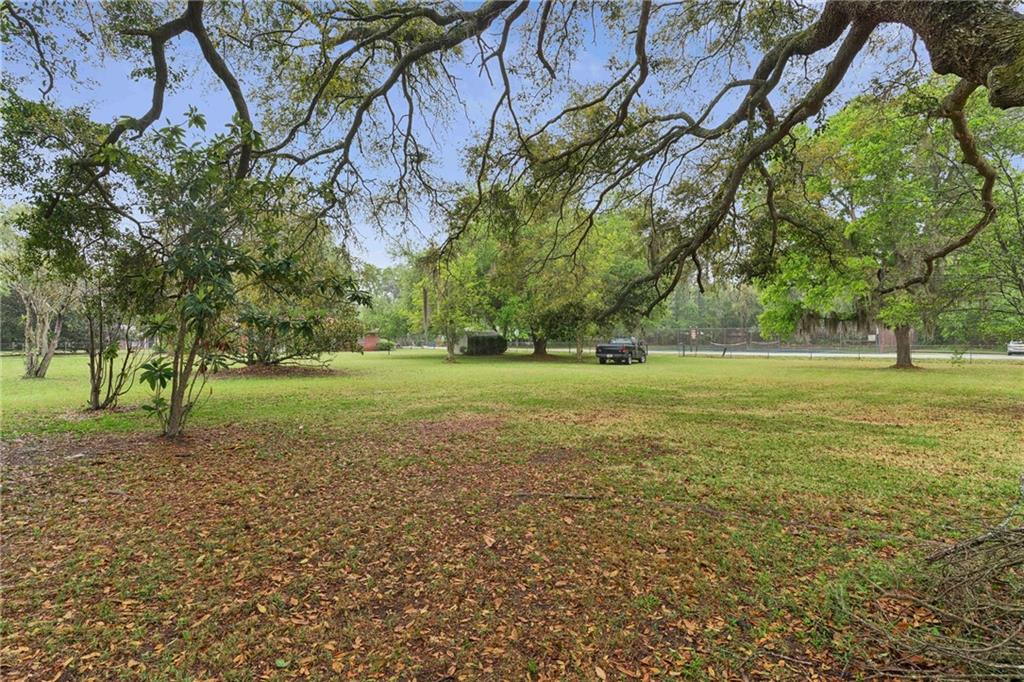 202 Oak Road Brunswick, GA 31525 - Photo 27 of 37