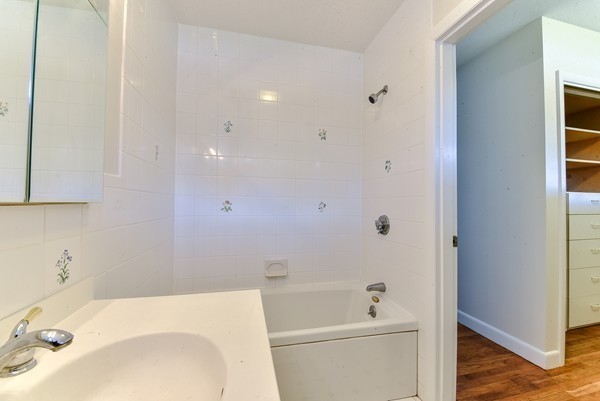 24 Robinhood Road Natick, MA 01760 - Photo 11 of 21 Gallery Image 11